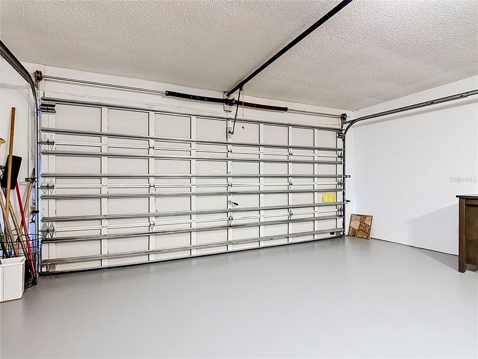 Activo con contrato: $239,000 (3 camas, 2 baños, 998 Pies cuadrados)