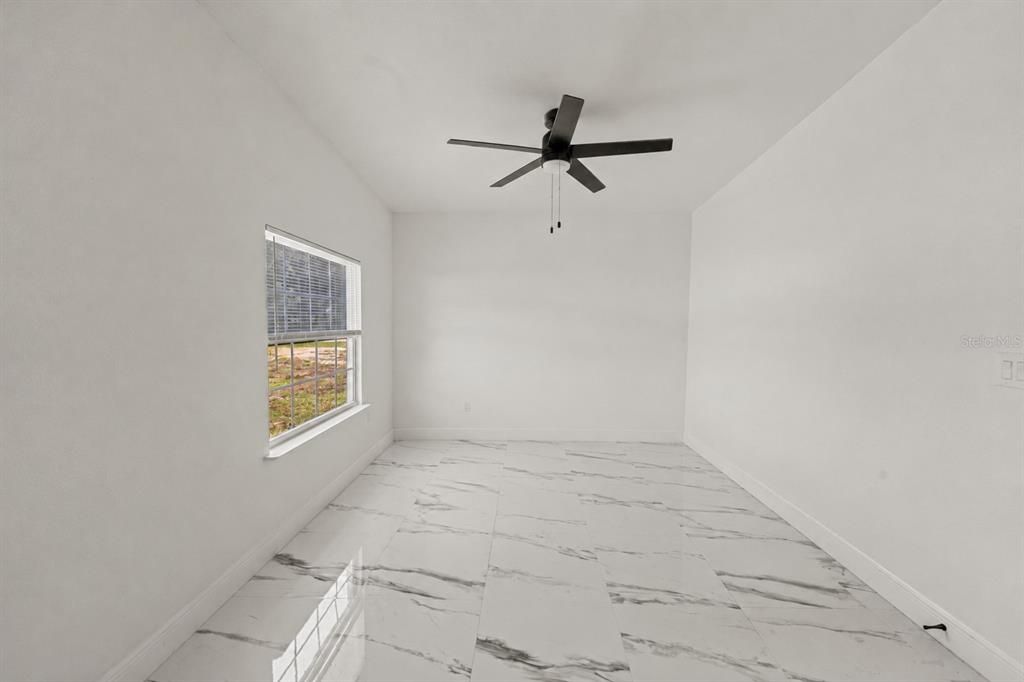 En Venta: $630,000 (5 camas, 3 baños, 1969 Pies cuadrados)