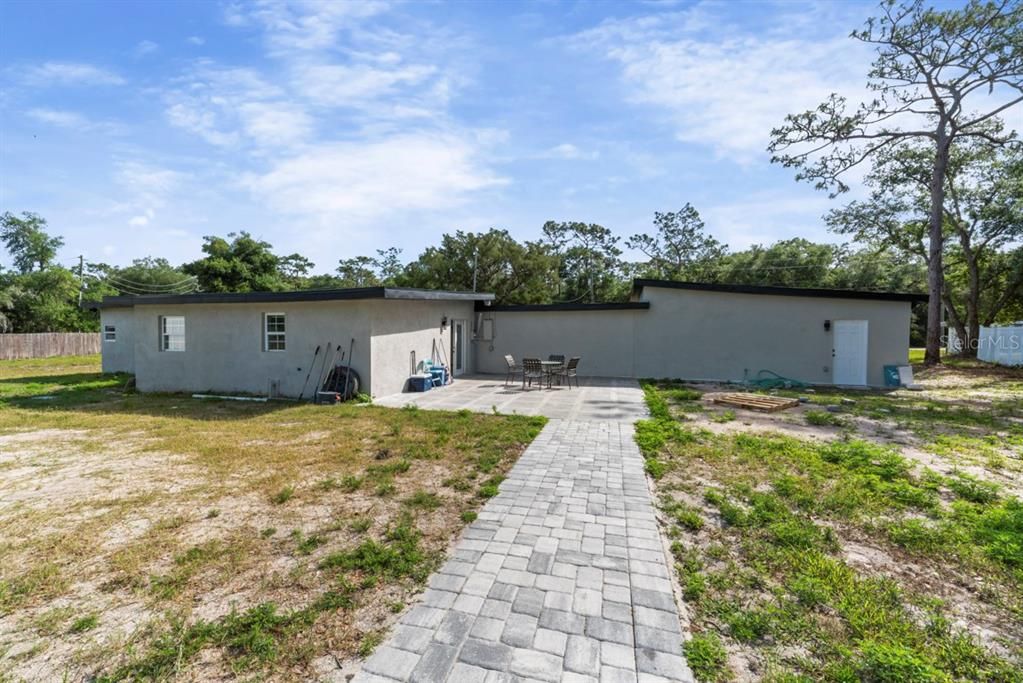 En Venta: $630,000 (5 camas, 3 baños, 1969 Pies cuadrados)