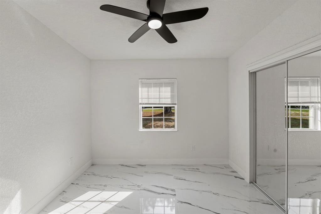 En Venta: $630,000 (5 camas, 3 baños, 1969 Pies cuadrados)