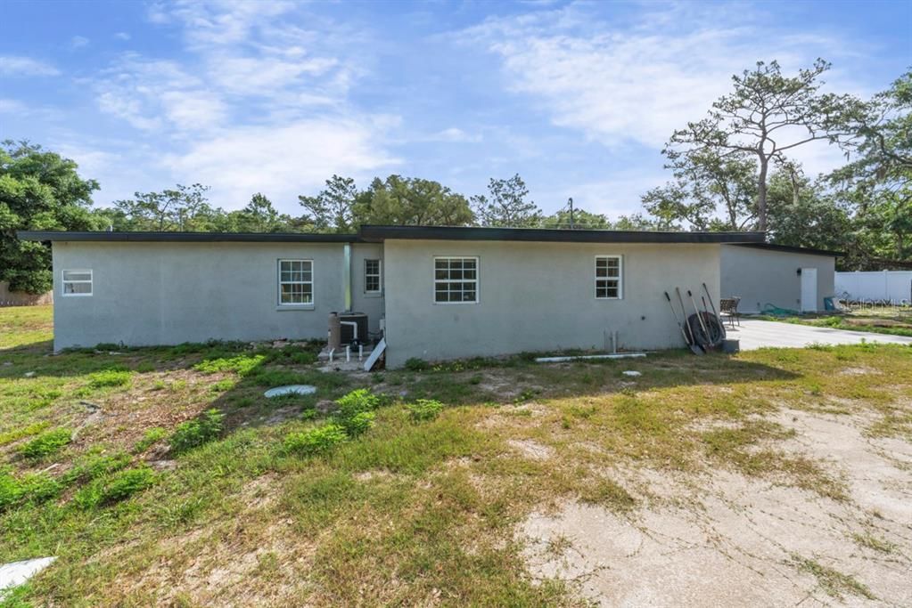 En Venta: $630,000 (5 camas, 3 baños, 1969 Pies cuadrados)