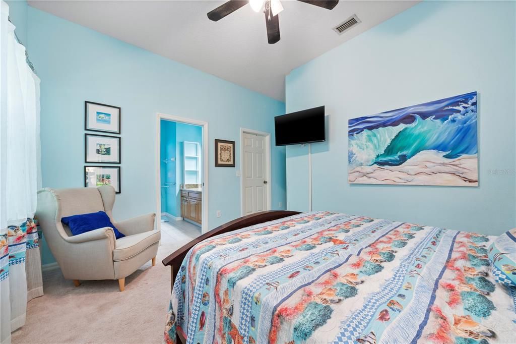 For Sale: $525,000 (4 beds, 3 baths, 2493 Square Feet)