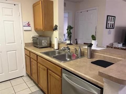For Rent: $1,770 (2 beds, 2 baths, 928 Square Feet)