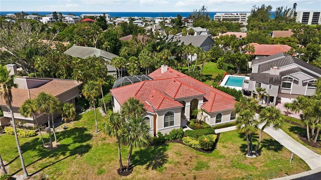 For Sale: $1,250,000 (4 beds, 3 baths, 2827 Square Feet)