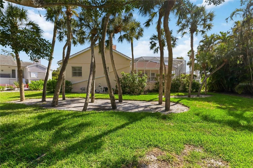 For Sale: $1,250,000 (4 beds, 3 baths, 2827 Square Feet)