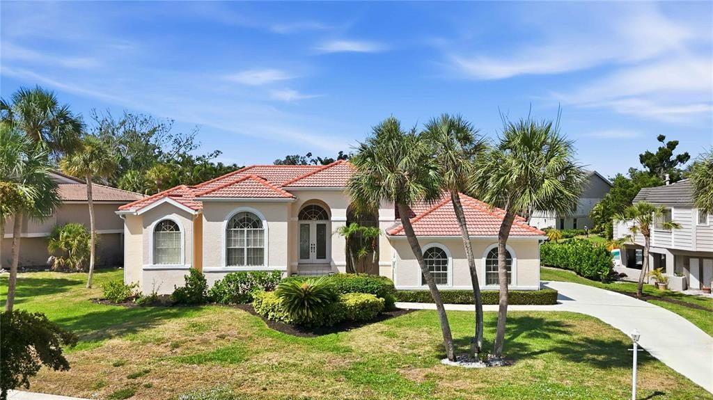 For Sale: $1,250,000 (4 beds, 3 baths, 2827 Square Feet)