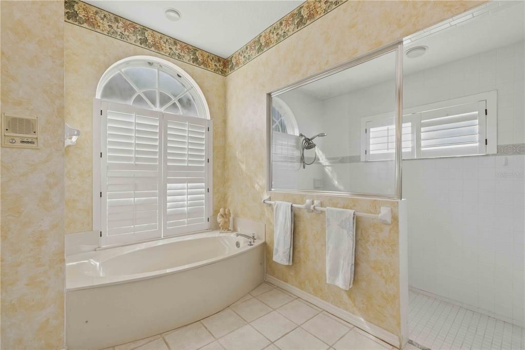 For Sale: $1,250,000 (4 beds, 3 baths, 2827 Square Feet)
