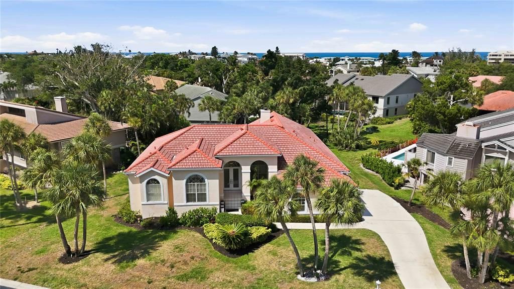 For Sale: $1,250,000 (4 beds, 3 baths, 2827 Square Feet)