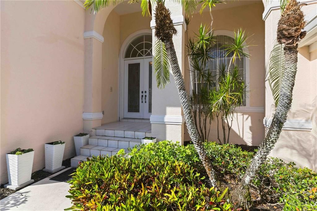 For Sale: $1,250,000 (4 beds, 3 baths, 2827 Square Feet)