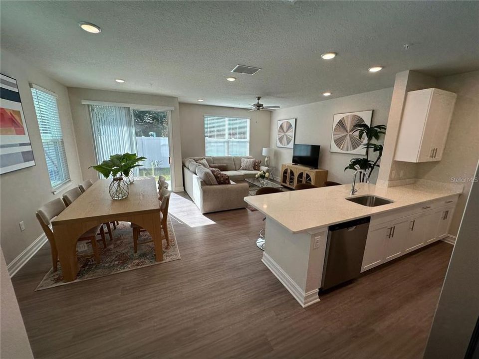 For Rent: $2,295 (3 beds, 2 baths, 2139 Square Feet)