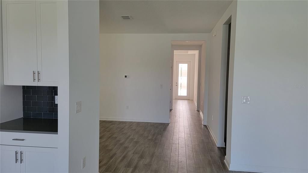 For Rent: $2,950 (4 beds, 3 baths, 2656 Square Feet)