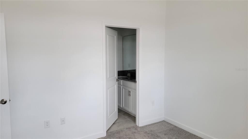 For Rent: $2,950 (4 beds, 3 baths, 2656 Square Feet)