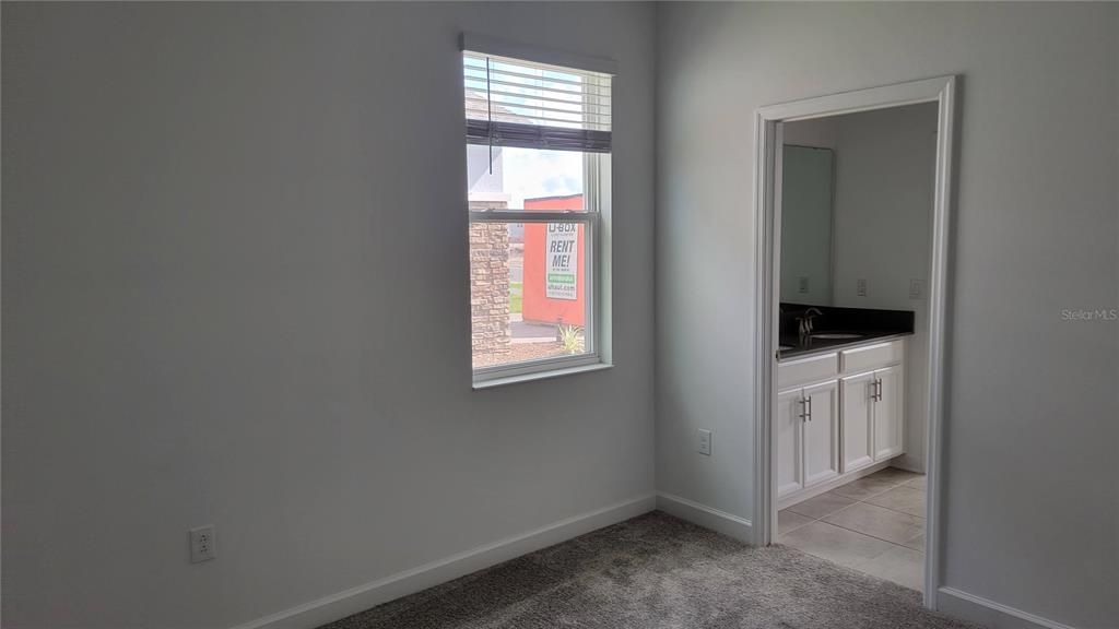 For Rent: $2,950 (4 beds, 3 baths, 2656 Square Feet)