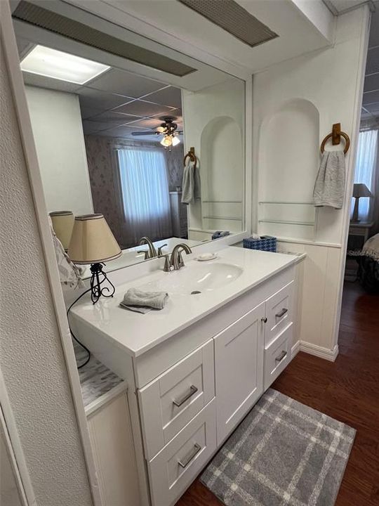 На продажу: $149,000 (2 спален, 2 ванн, 1152 Квадратных фут)