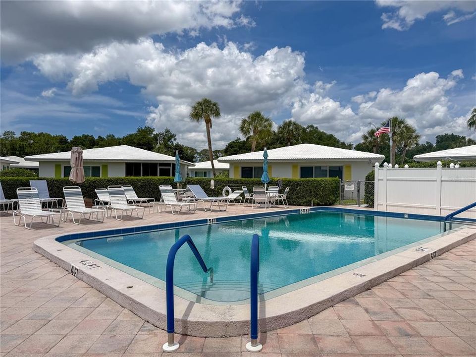 For Sale: $169,900 (2 beds, 2 baths, 1055 Square Feet)