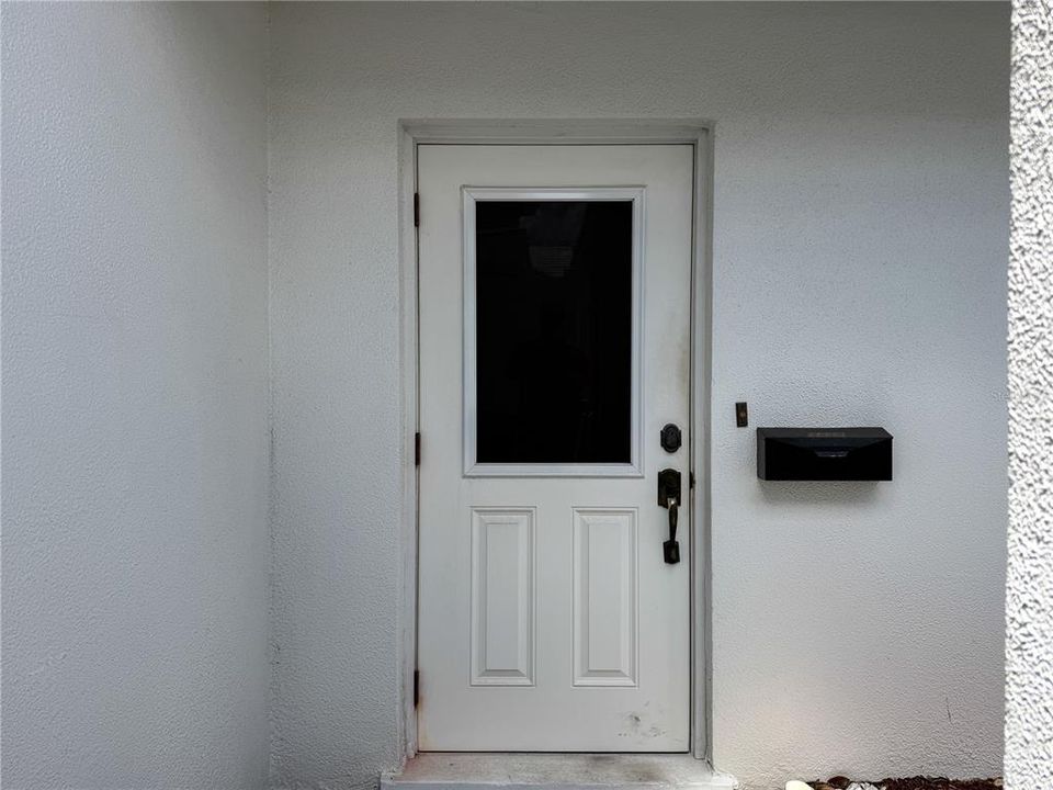 For Sale: $169,900 (2 beds, 2 baths, 1055 Square Feet)
