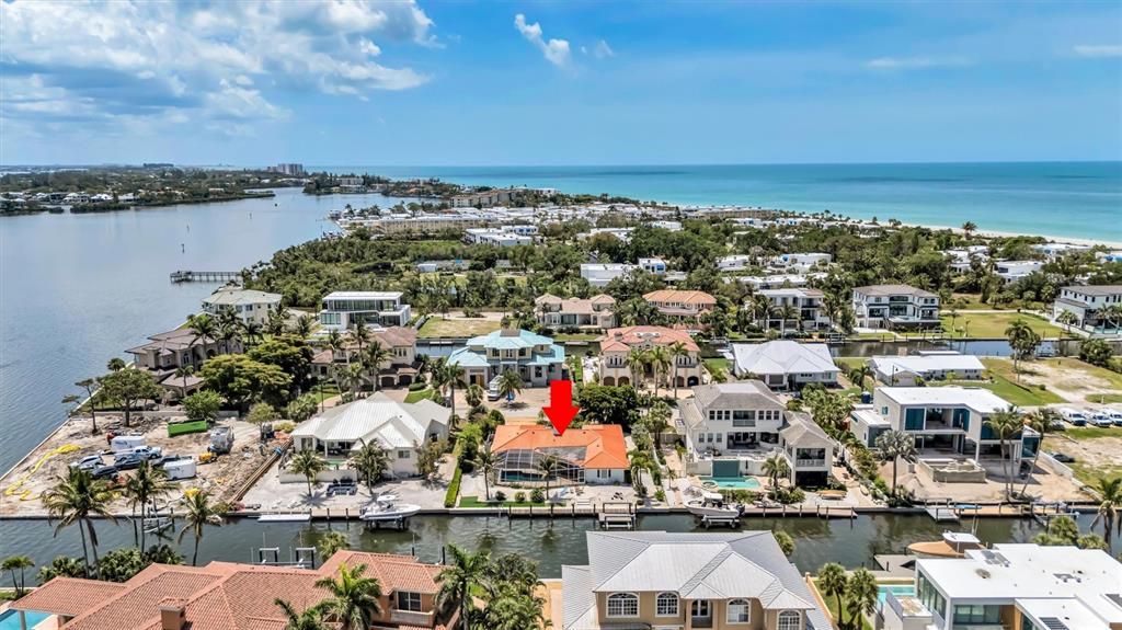 For Sale: $2,350,000 (3 beds, 2 baths, 1972 Square Feet)