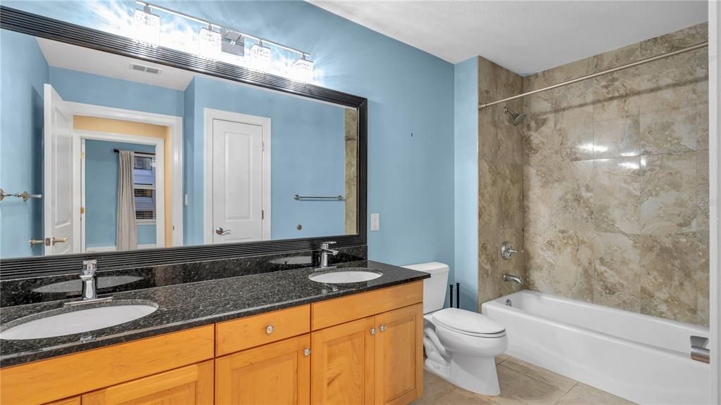 В аренду: $3,300 (3 спален, 2 ванн, 1636 Квадратных фут)