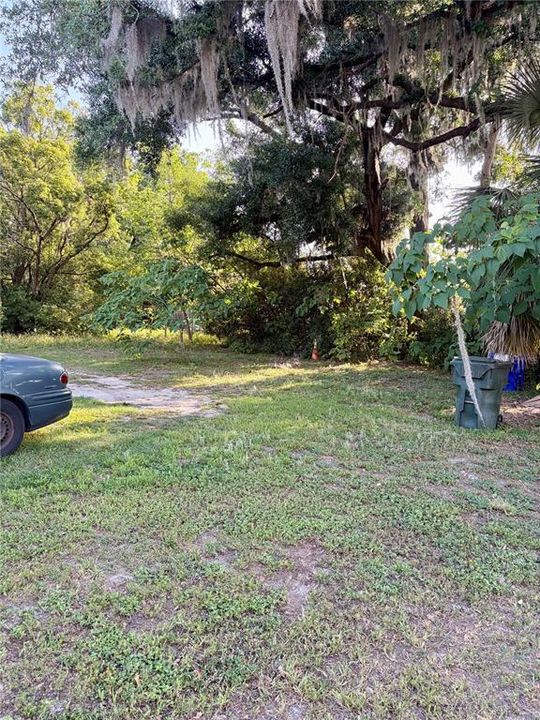 For Sale: $144,000 (2 beds, 1 baths, 748 Square Feet)