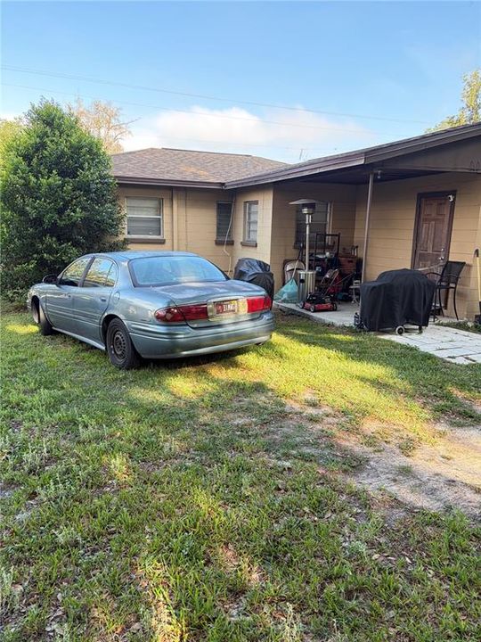 For Sale: $144,000 (2 beds, 1 baths, 748 Square Feet)