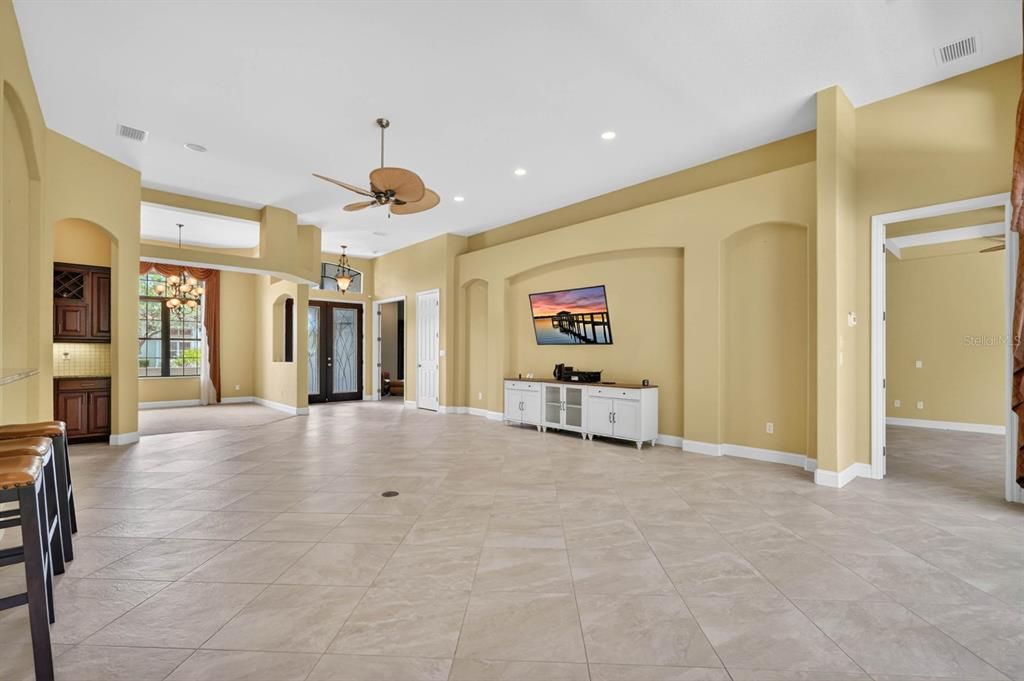 For Sale: $679,900 (4 beds, 4 baths, 2863 Square Feet)