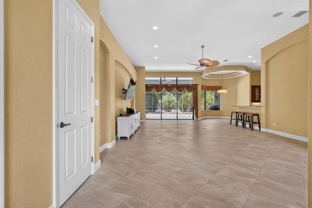 For Sale: $679,900 (4 beds, 4 baths, 2863 Square Feet)