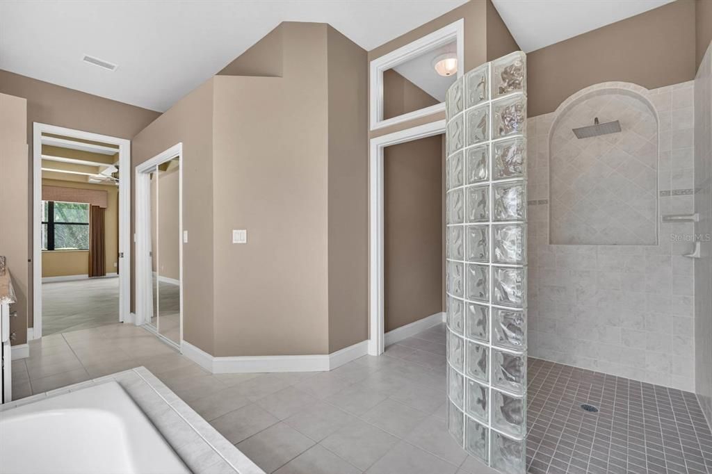 For Sale: $679,900 (4 beds, 4 baths, 2863 Square Feet)