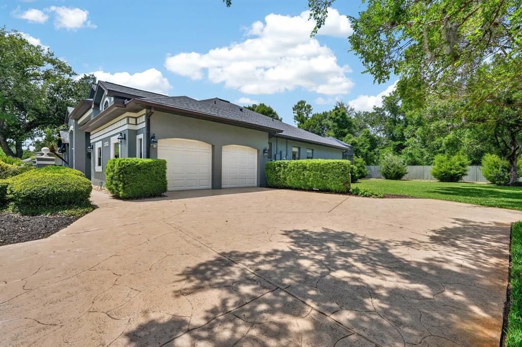 For Sale: $679,900 (4 beds, 4 baths, 2863 Square Feet)