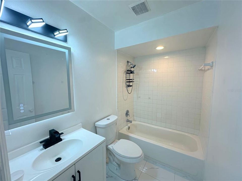 Active With Contract: $349,900 (3 beds, 2 baths, 1259 Square Feet)