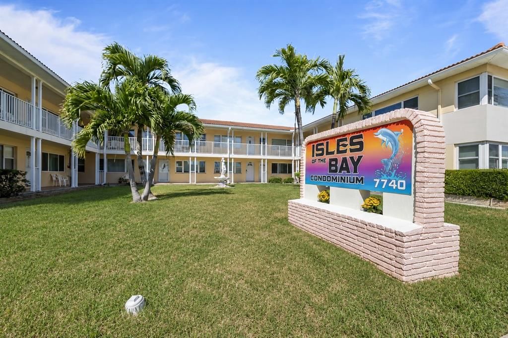 For Sale: $149,999 (1 beds, 1 baths, 435 Square Feet)