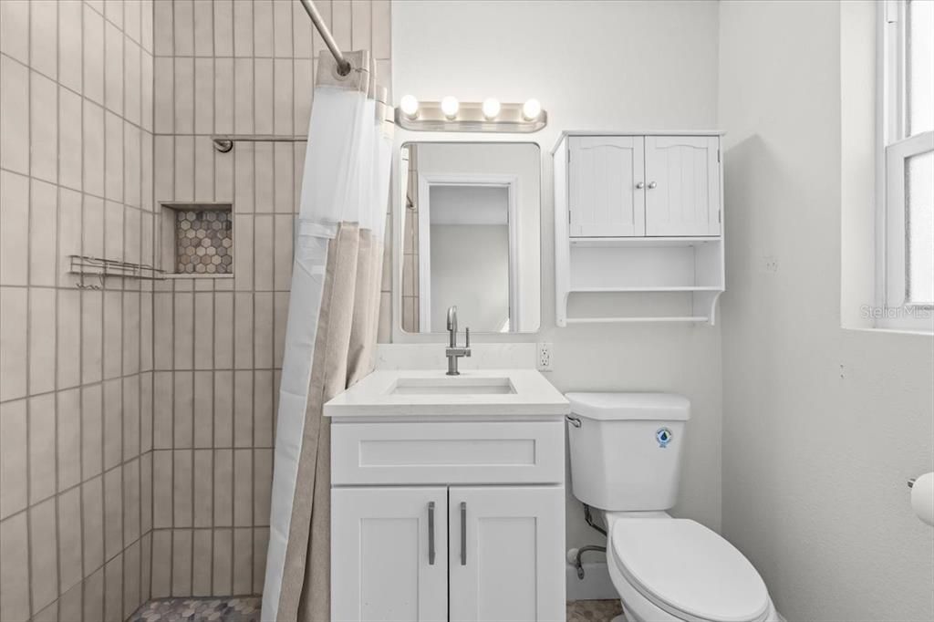 For Sale: $149,999 (1 beds, 1 baths, 435 Square Feet)