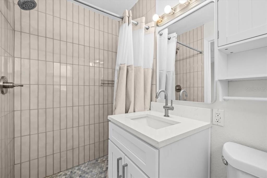 For Sale: $149,999 (1 beds, 1 baths, 435 Square Feet)