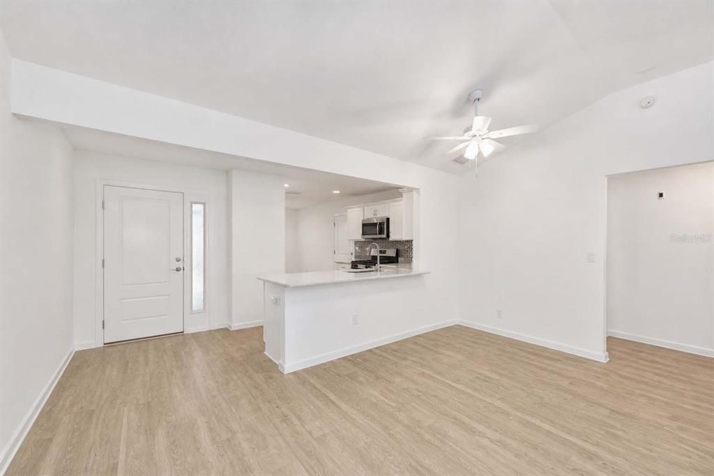 En Venta: $499,000 (3 camas, 2 baños, 1569 Pies cuadrados)