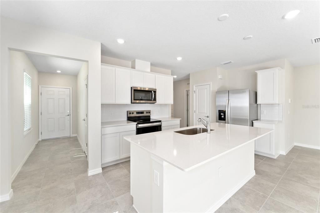 For Rent: $2,450 (4 beds, 2 baths, 1580 Square Feet)