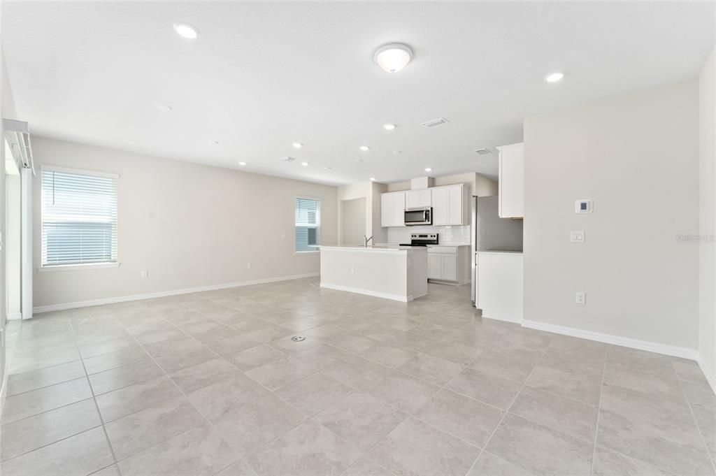 For Rent: $2,450 (4 beds, 2 baths, 1580 Square Feet)