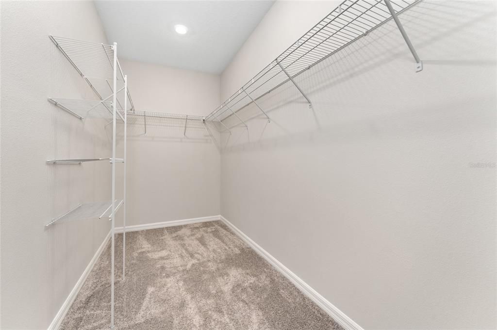For Rent: $2,450 (4 beds, 2 baths, 1580 Square Feet)