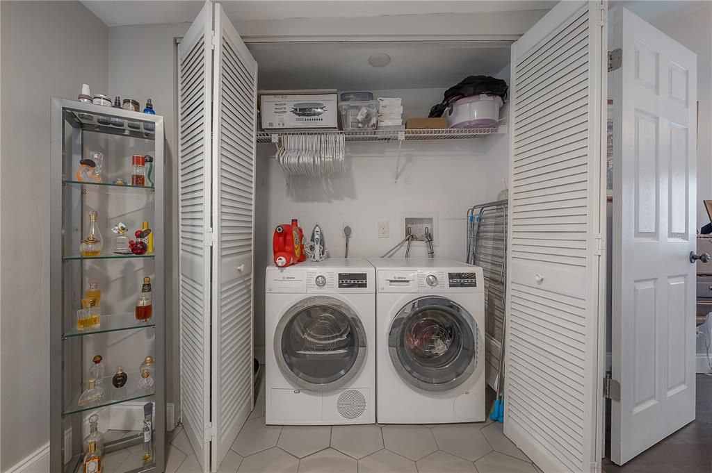 Activo con contrato: $400,000 (3 camas, 2 baños, 1290 Pies cuadrados)