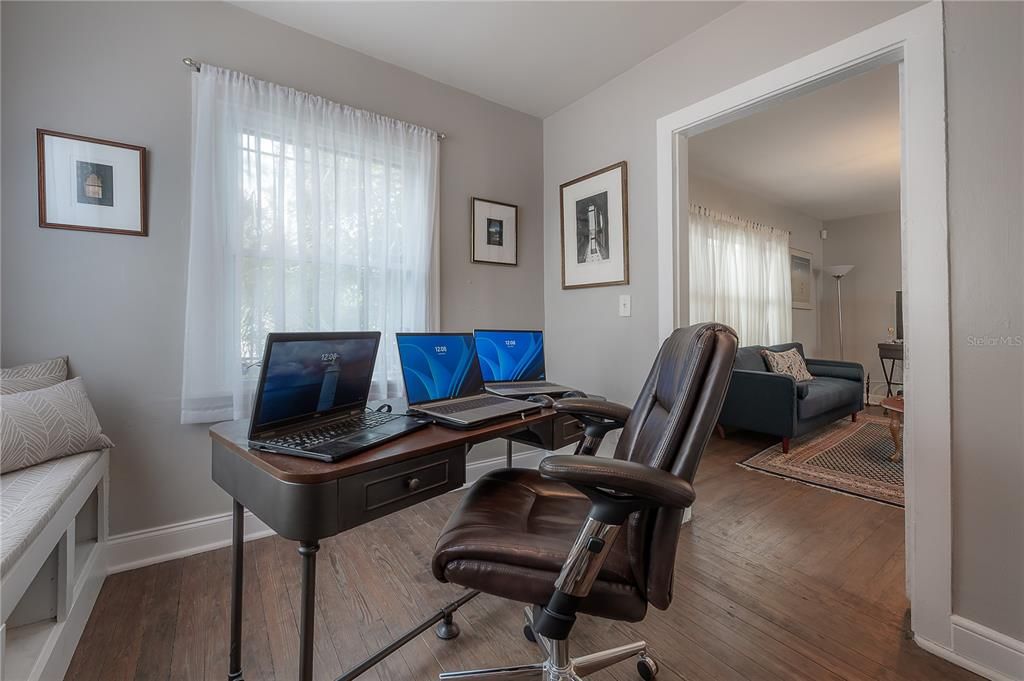 Activo con contrato: $400,000 (3 camas, 2 baños, 1290 Pies cuadrados)