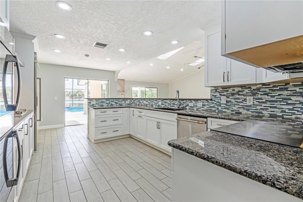 For Sale: $609,000 (5 beds, 2 baths, 2385 Square Feet)