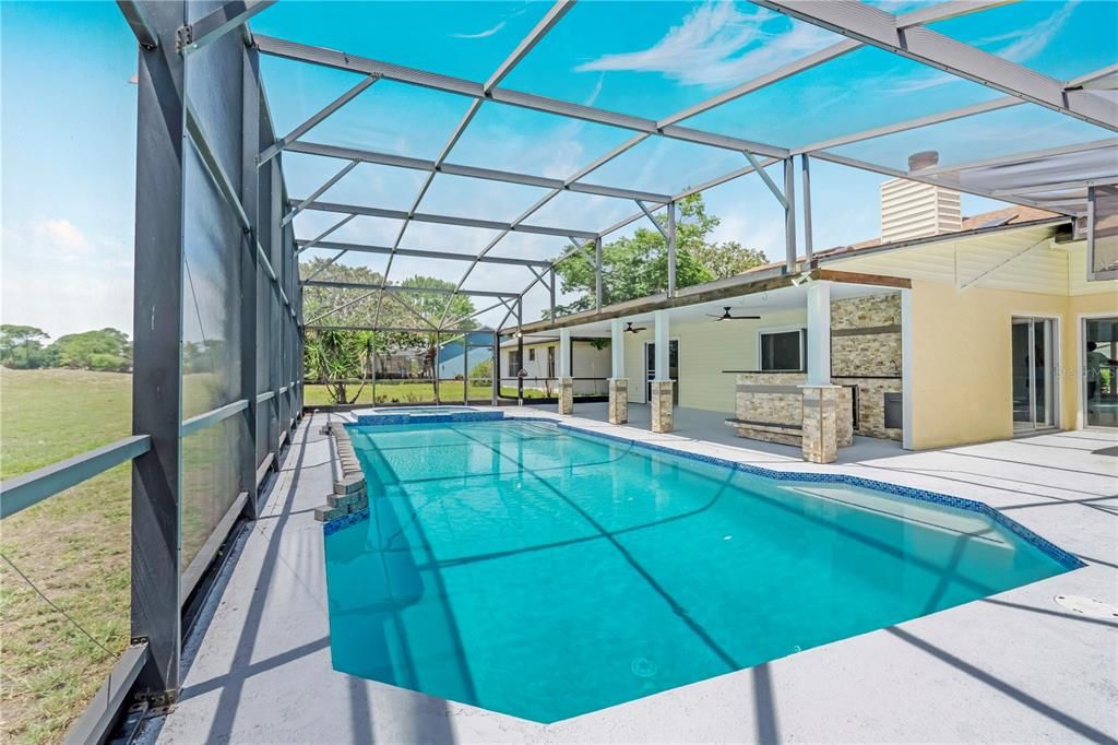 For Sale: $609,000 (5 beds, 2 baths, 2385 Square Feet)
