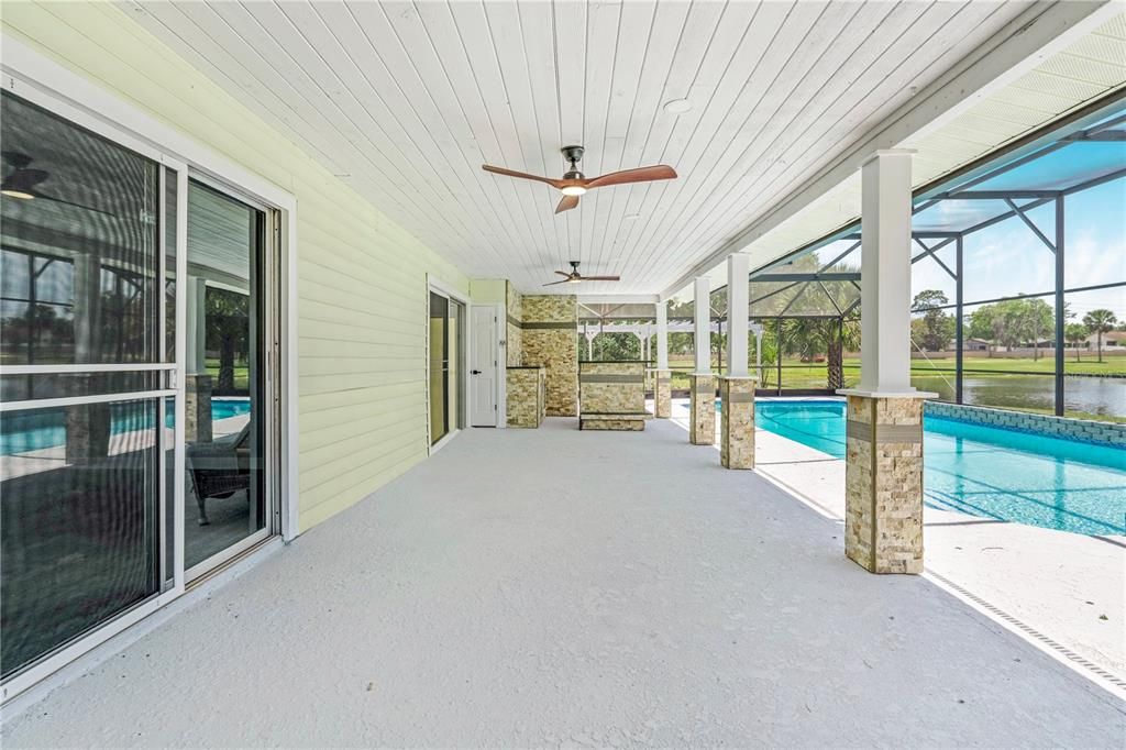 For Sale: $609,000 (5 beds, 2 baths, 2385 Square Feet)