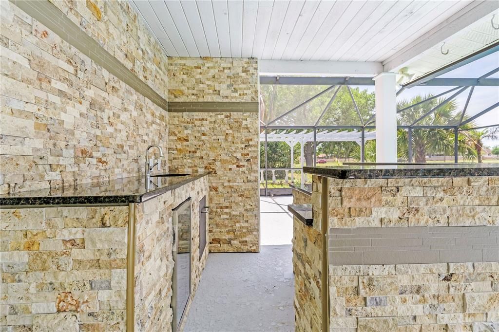 For Sale: $609,000 (5 beds, 2 baths, 2385 Square Feet)