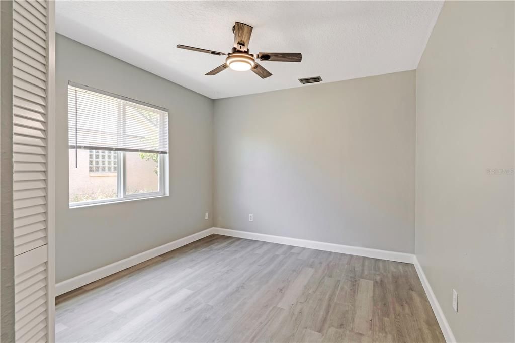For Sale: $609,000 (5 beds, 2 baths, 2385 Square Feet)