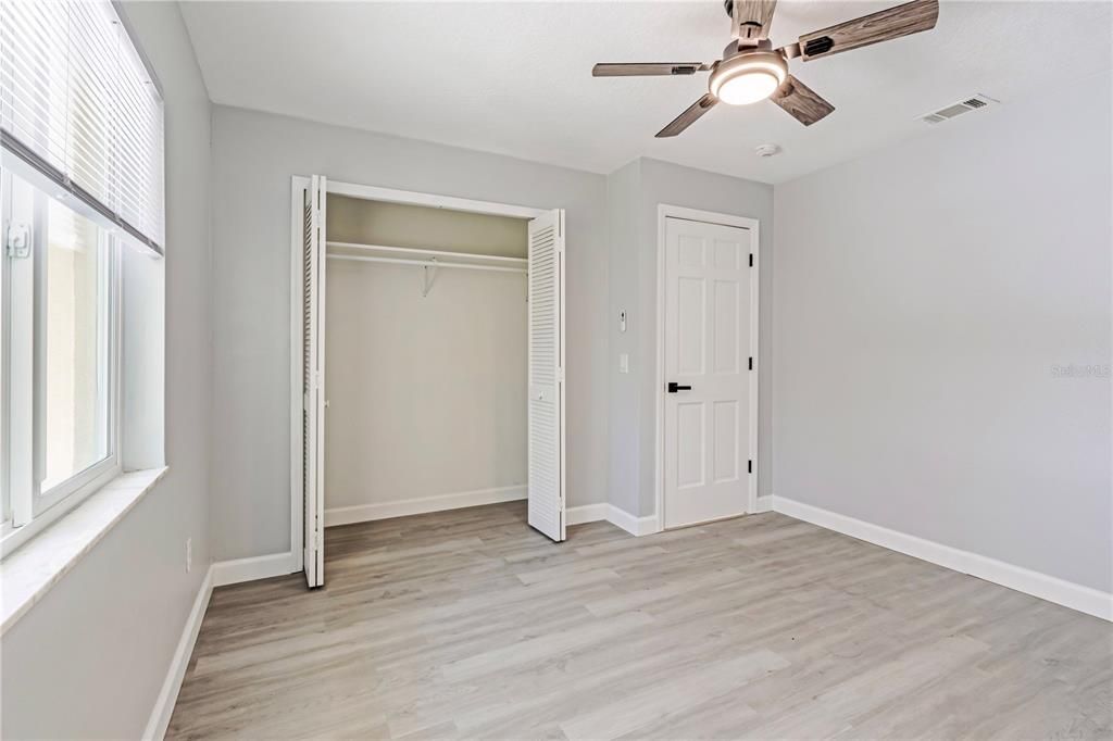 For Sale: $609,000 (5 beds, 2 baths, 2385 Square Feet)