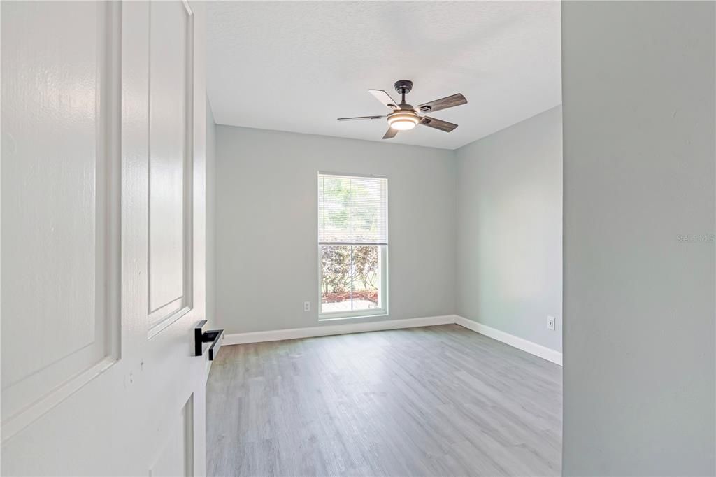 For Sale: $609,000 (5 beds, 2 baths, 2385 Square Feet)