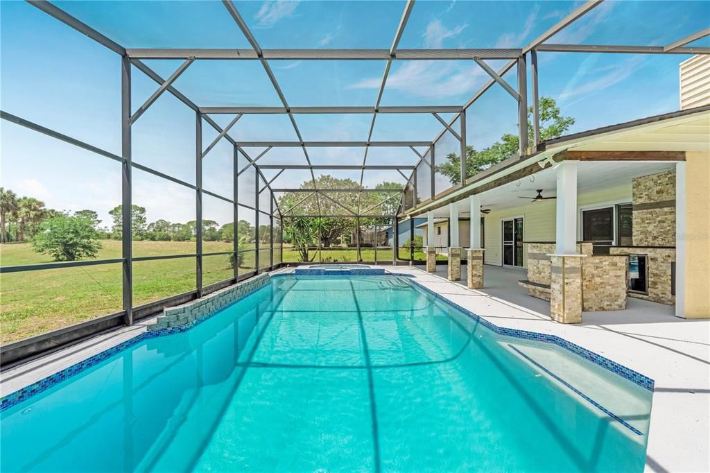 For Sale: $609,000 (5 beds, 2 baths, 2385 Square Feet)