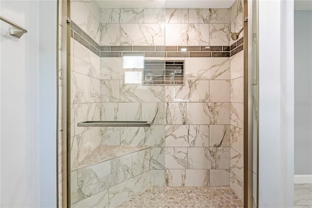 For Sale: $609,000 (5 beds, 2 baths, 2385 Square Feet)
