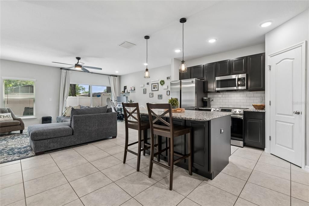 For Sale: $295,000 (3 beds, 2 baths, 1635 Square Feet)
