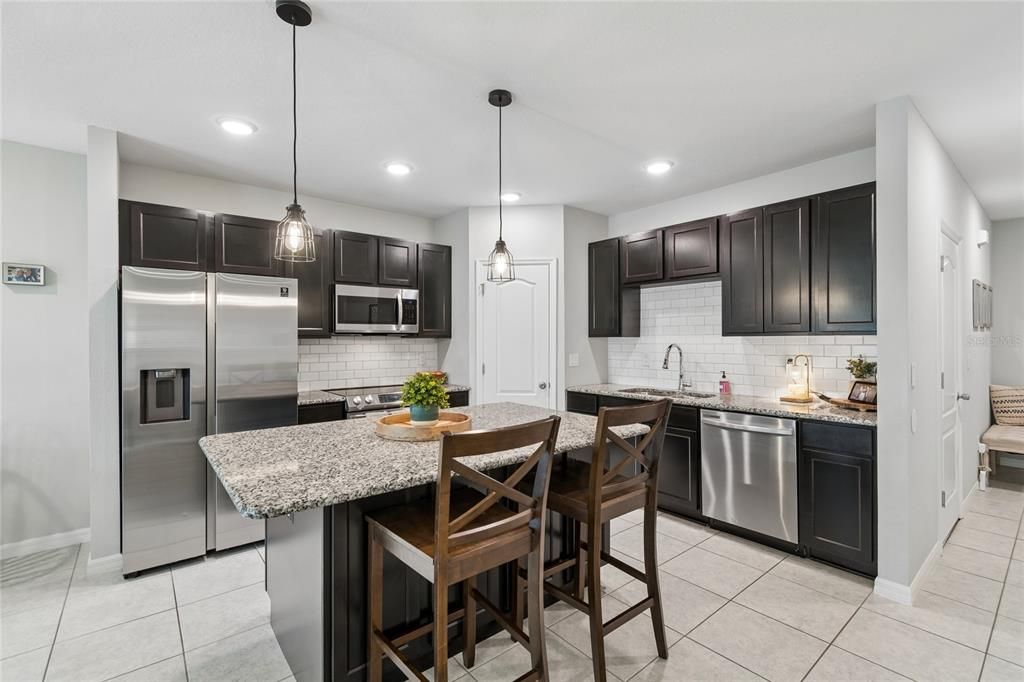 For Sale: $295,000 (3 beds, 2 baths, 1635 Square Feet)