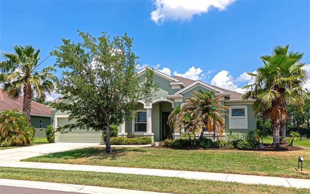 Active With Contract: $549,500 (4 beds, 3 baths, 2470 Square Feet)